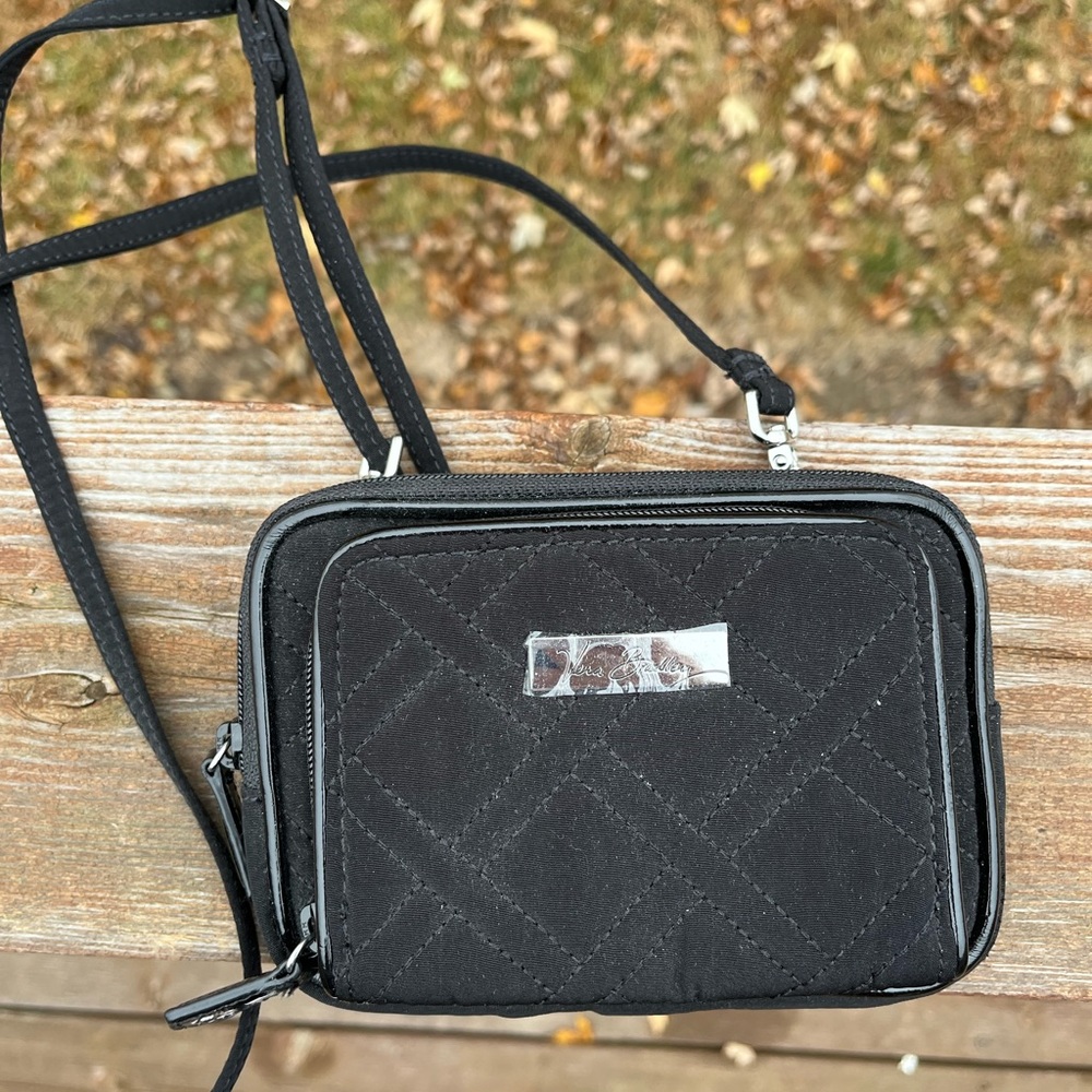 NWOT VERA BRADLEY All in One Black Crossbody Bag Purse Wallet Adjustable Strap